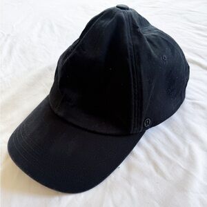 Lululemon Athletica Black Minimalist Hat S/M